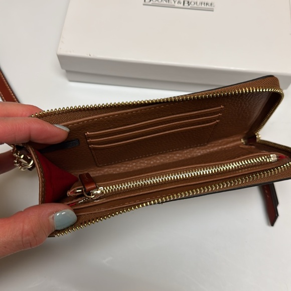Dooney & Bourke brown pebble grain leather wristlet - Picture 2 of 5